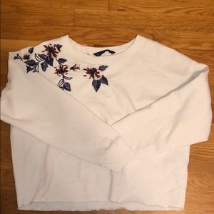white abercrombie sweatshirt crop top